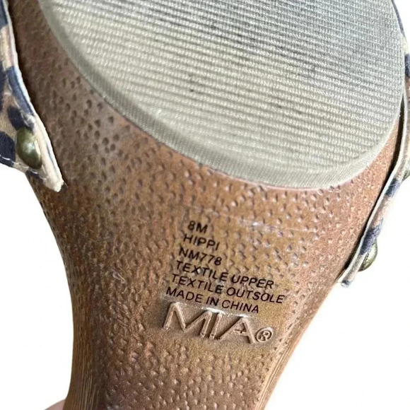 MIA slide heels, leopard print upper, sz 8, faux wood soles, pad insole, used - Picture 3 of 5